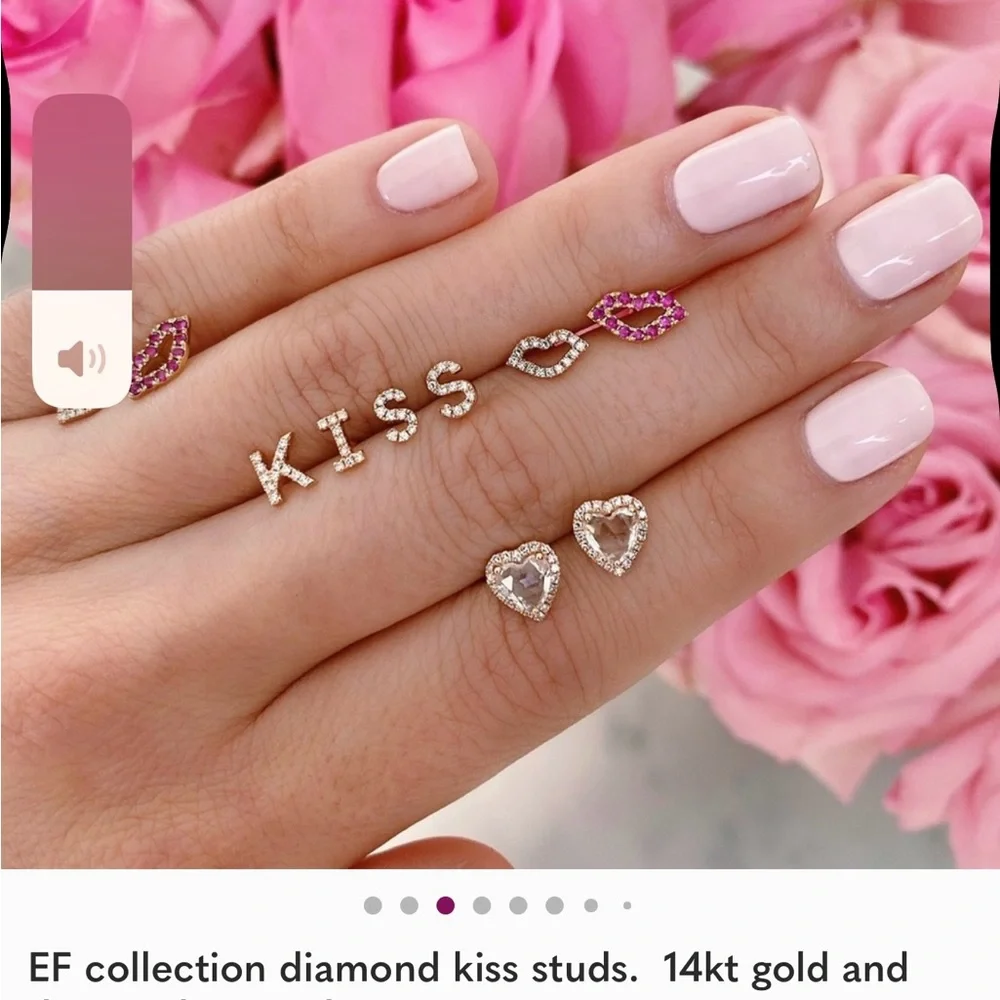 EF Collection Diamond Kiss Stud Earrings in Gold - Picture 3 of 5